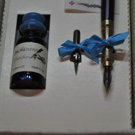 Kalligraphie Set in Geschenkverpackung mit Holzschreibfeder, 10 ml Tinte türkis 0160T