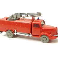 Wiking#623 Feuerwehr Rüstwagen mit Kran MB 3500 / / TOPP!!