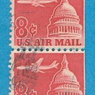 USA 1962 Mi.836 Eor + Eur senkrechtes Paar aus Markenheftchen. Flugpostmarke sauber