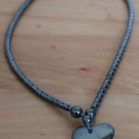 Hämatit Halskette mit Herz Anhänger - Soll Heilwirkung haben
