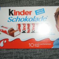Schokoladenpapier Bild Verpackung von Kinder Schokolade Ferrero 125 g Jahr 2017