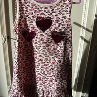 neuwertig Manguun tolles Mädchen rosa Kleid Sommerkleid Herzen Pailletten 116/122