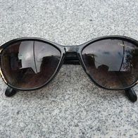 Sonnenbrille Kunststoff schwarz mit Goldverzierung