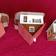 Drei Einfamilienhäuser für Modellbahn Spur N