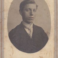 CDV Kabinettfoto junger Mann mit Krawatte Rückseite unbedruckt 6,5cm x 10,5cm