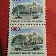 Berlin 2 x 263 Planetarium und Wilhelm-Foerster-Sternwarte 90 Pf postfrisch * *