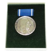 Pestalozzi Medaille für verdiente Pädagogen in Silber