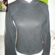 schwarzer Pullover mit Kapuze von Blind Date