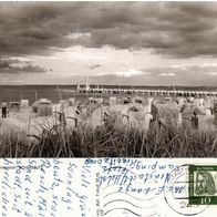 AK Scharbeutz Strand mit Landungsbrücke s/ w von 1962