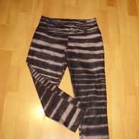 Nike dri fit Leggings grau schwarzes Muster 7/8 Länge XS = S