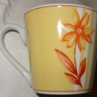 C Van Well Tasse Kaffeetasse Porzellan gelb Blumendekor H 7,7 Ø 6 / 8 einwandfr