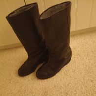 warme schwarze Stiefel Gr. 25,5 / 39 aus Leder