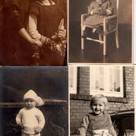 4 Fotos mit Kindern in Postkartengröße s/ w
