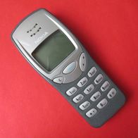 Mobil Telefon Nokia 3210 silber Handy Bastler Ersatzteilspender defekt entsperrt