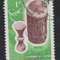 Republick Tschad Briefmarke " Nationalmuseum " Michelnr. 141 o