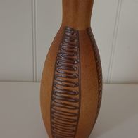hübsche Vase im Ethno Stil ca. 20 cm hoch