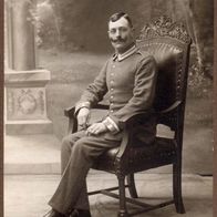 Foto : Kaiserlicher Soldat beim Fotografen Kunert in Berlin Weissensee