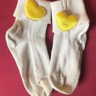 weiße Socken Gr. 23-26 mit gelben Herz (3433)