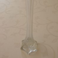 schmale Glasvase ca. 20 cm hoch - ideal für eine einzelne Rose