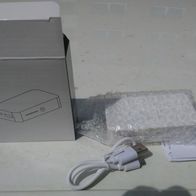 USB Powerbank 4000 mAh mit Kabel - neu