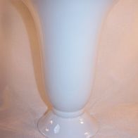 Fürstenberg Porzellan Trichter-Vase , H.- 19 cm