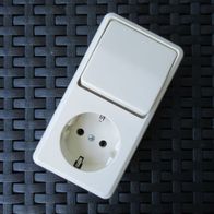 NEU: Jung Kombi Steckdose mit Wechsel-Schalter elektro weiß Schalter-Steckdose