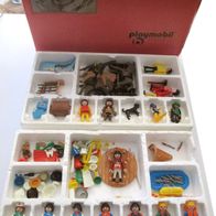 schöner alter Playmobil Koffer von ca. 1977 mit sehr vielen Figuren, 5 Pferden & Zaun