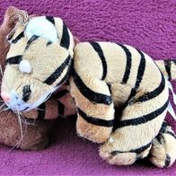 NEU: kleiner Plüsch Tiger schlafend liegend auf Kissen mit Aufhänger Stoff Tier