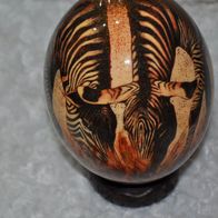 Original afrikanisches Straußenei mit Motiv Zebra