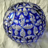 Alte kleine Kristall Vase Kugelform blau