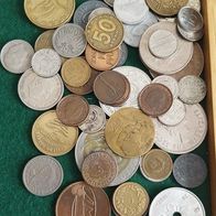 Ausland diverse internationale ca. 51 Stück Kleinmünzen s. Original-Scan
