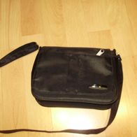 Tasche schwarz klein verstellbarer Gurt viele Taschen