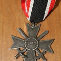 Original Kriegsverdienstkreuz mit Schwerter 2. Klasse o. Hersteller (5)