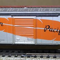 Märklin H0 4571 Western Pacific Box Car Güterwagen silber mit Feder