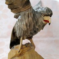 aufwändig geschnitzte alte Tierfigur * Skulptur Adler aus Holz * große Schwingen