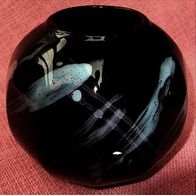 Keramik Blumen-Vase - rundlich - schwarz mit Muster - ca. 11,5 cm lang