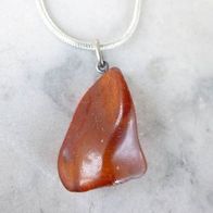 Echter natürlichher Bernstein in unregelmäßiger Form Anhänger + Kette / Halskette