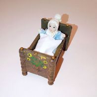 Puppenhaus-Kinderbettchen mit Babypüppchen (ca. 1:12)