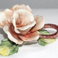 schöner alter Kerzenständer aus lackiertem Metall in Form einer Rose mit Griff