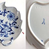 Meissen Porzellan Blattschale Zwiebelmuster blau aus der Zeit um 1850