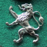 Metallabzeichen / Mützenabzeichen kleiner Löwe