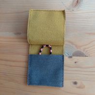 Schmucktasche braun, gebraucht, 7,5 x 6,5 cm, Textil, ohne Inhalt