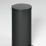 Fackelmann CHICAGO Pedal-Abfalleimer 30L - Edelstahl Matt, Fingerabdruckfrei Mit Inneneimer & Gedämpftem Deckel