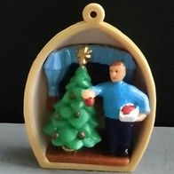 Ü-Ei Weihnachten 1997 Vater schmückt den Weihnachtsbaum + BPZ 704539
