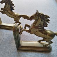 Paar figürliche Buchstützen: steigende Pferde . Brutalismus, im Stil Giacomettis