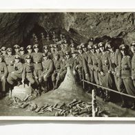 WH Soldaten und Offizieren. Ausflug in Harzer Höhlen bei Rübeland.