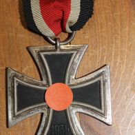 Original Eisernes Kreuz 2. Klasse 1939 m. Hersteller, 24 gepunzt im Top Zustand (3)