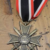 Original Kriegsverdienstkreuz mit Schwerter 2. Klasse m. Hersteller 110 (10)