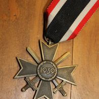 Original Kriegsverdienstkreuz mit Schwerter 2. Klasse o. Hersteller (16)