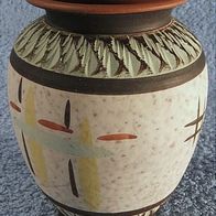 Keramik Vase - Mit buntem Motiv , ca. 15 cm Länge - kleiner Abplatzer